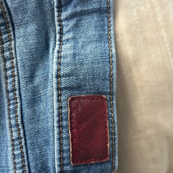 Wetherly frayed shorts . Size 31. EUC - Picture 5 of 5